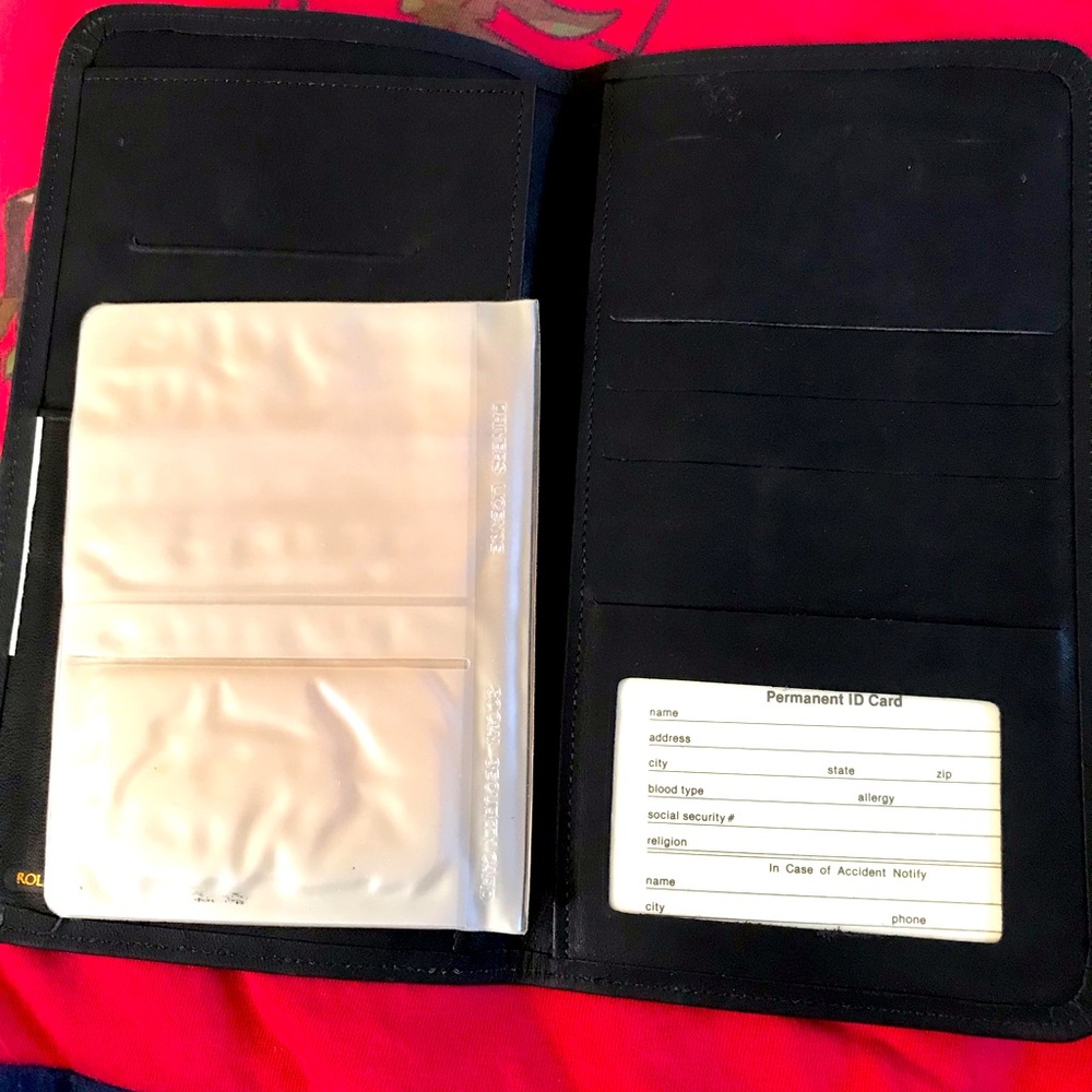 NWOT! Men’s Rolfs Brand Black Leather Wallet/Cardholder